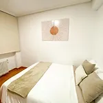 Lejlighed Residencial Leyra, Piso Centrico De 6 Habitaciones, 8 Camas *