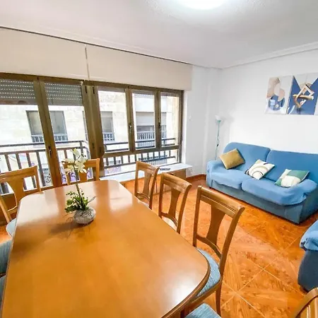 Residencial Leyra, Piso Centrico De 6 Habitaciones, 8 Camas Apartmán Salamanka