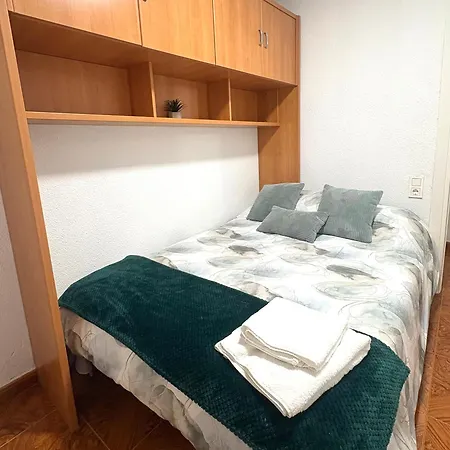 Apartmán Residencial Leyra, Piso Centrico De 6 Habitaciones, 8 Camas *