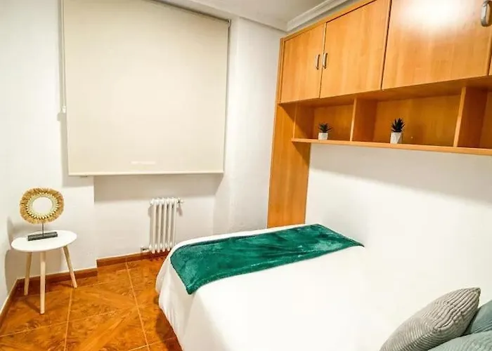 아파트 Residencial Leyra, Piso Centrico De 6 Habitaciones, 8 Camas *