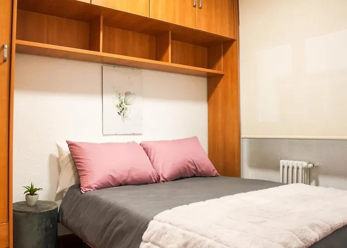 Residencial Leyra, Piso Centrico De 6 Habitaciones, 8 Camas *